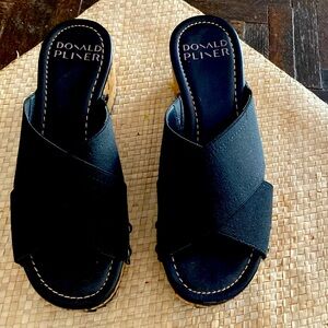 Donald Pliner Summer Wedge Platform Sandal, 5M, Black